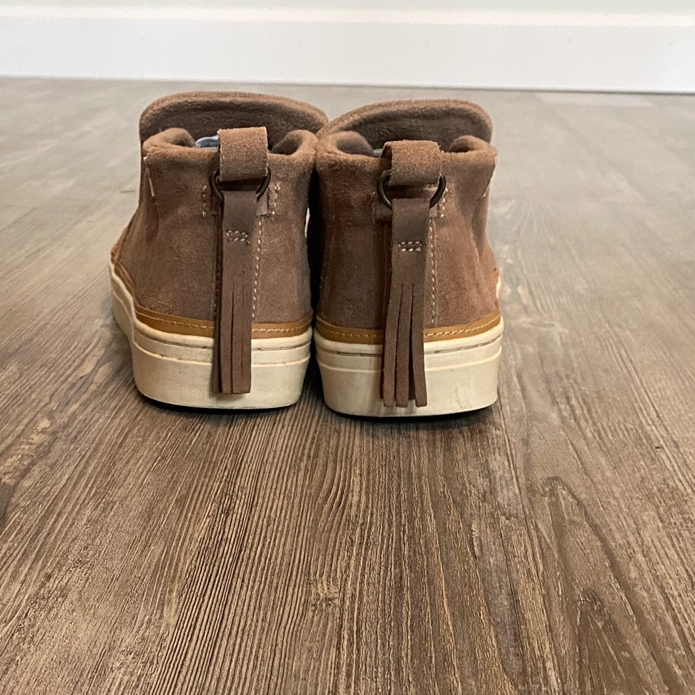 Toms. Women’s. Paxton. Suede.